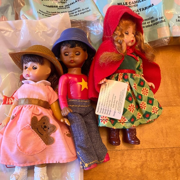 7 Madame Alexander Happy Meal Dolls - Picture 2 of 4